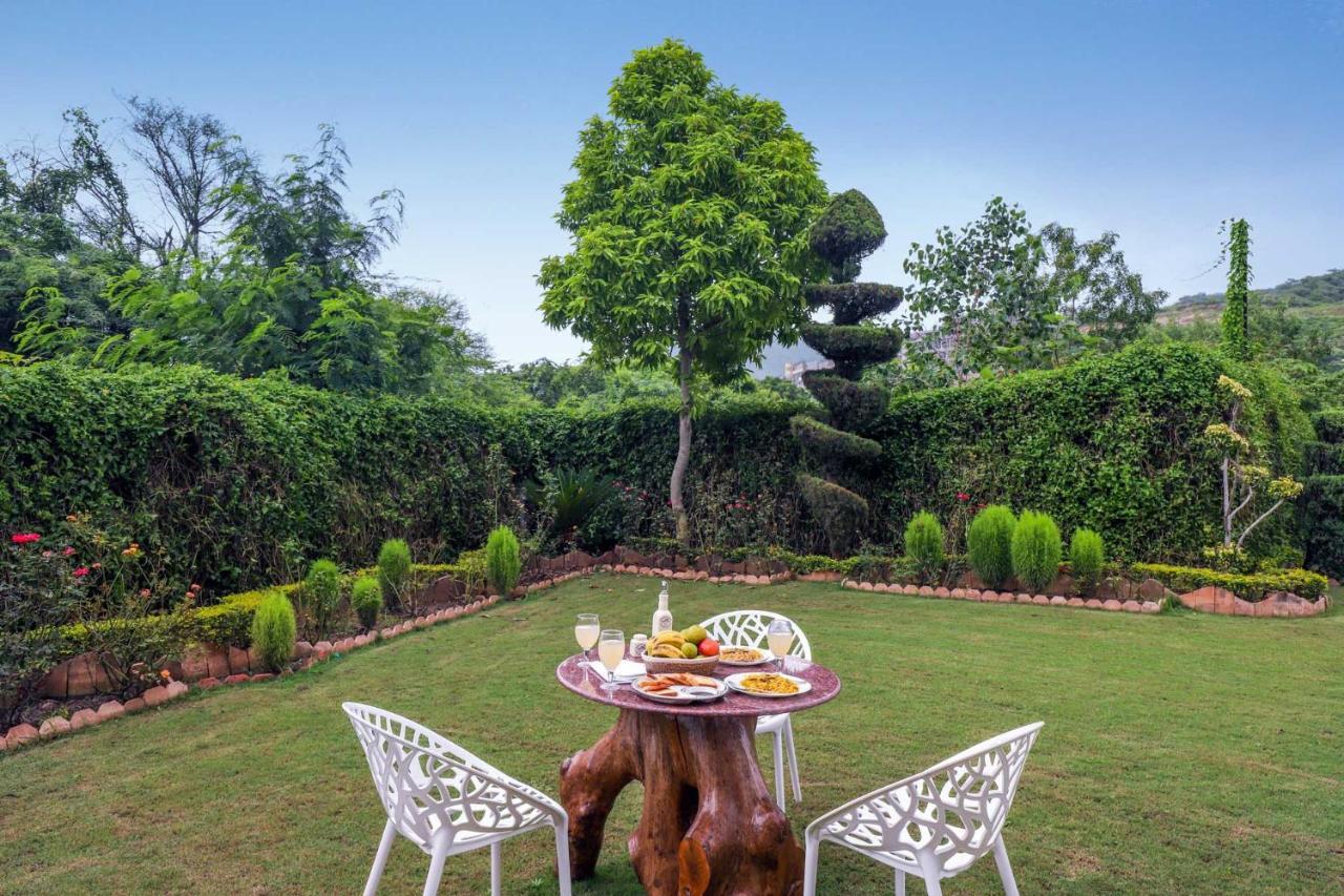 Stayvista'S Prakriti Farms With Outdoor Pool, Complimentary Breakfast And Hi-Tea Удайпур Экстерьер фото
