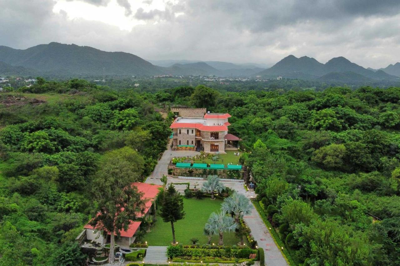 Stayvista'S Prakriti Farms With Outdoor Pool, Complimentary Breakfast And Hi-Tea Удайпур Экстерьер фото