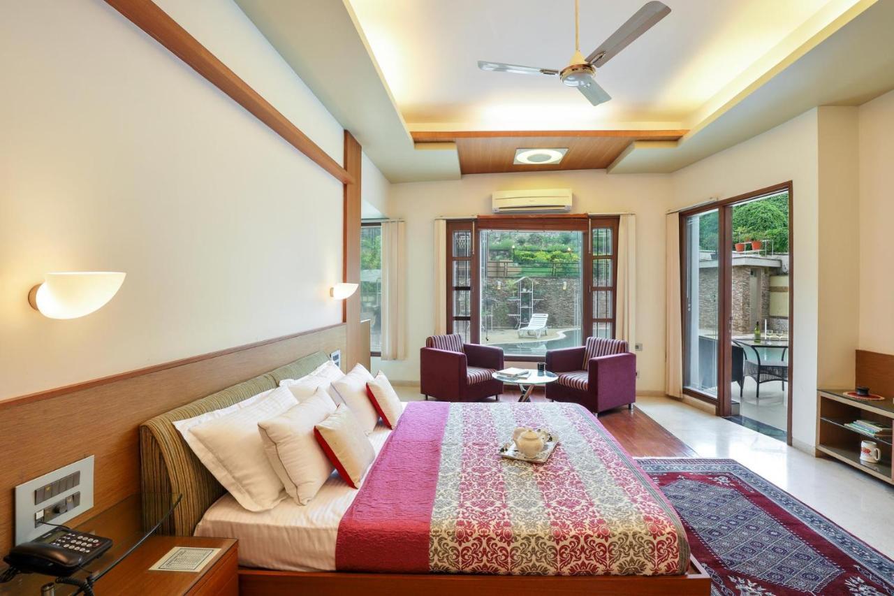 Stayvista'S Prakriti Farms With Outdoor Pool, Complimentary Breakfast And Hi-Tea Удайпур Экстерьер фото